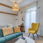 Apartment Le Voltaire Pour 4