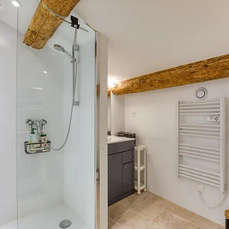 Le Voltaire Pour 4 * Sète