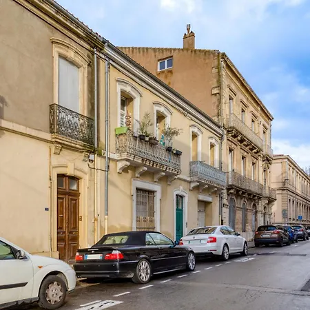 Le Voltaire Pour 4 * Sète